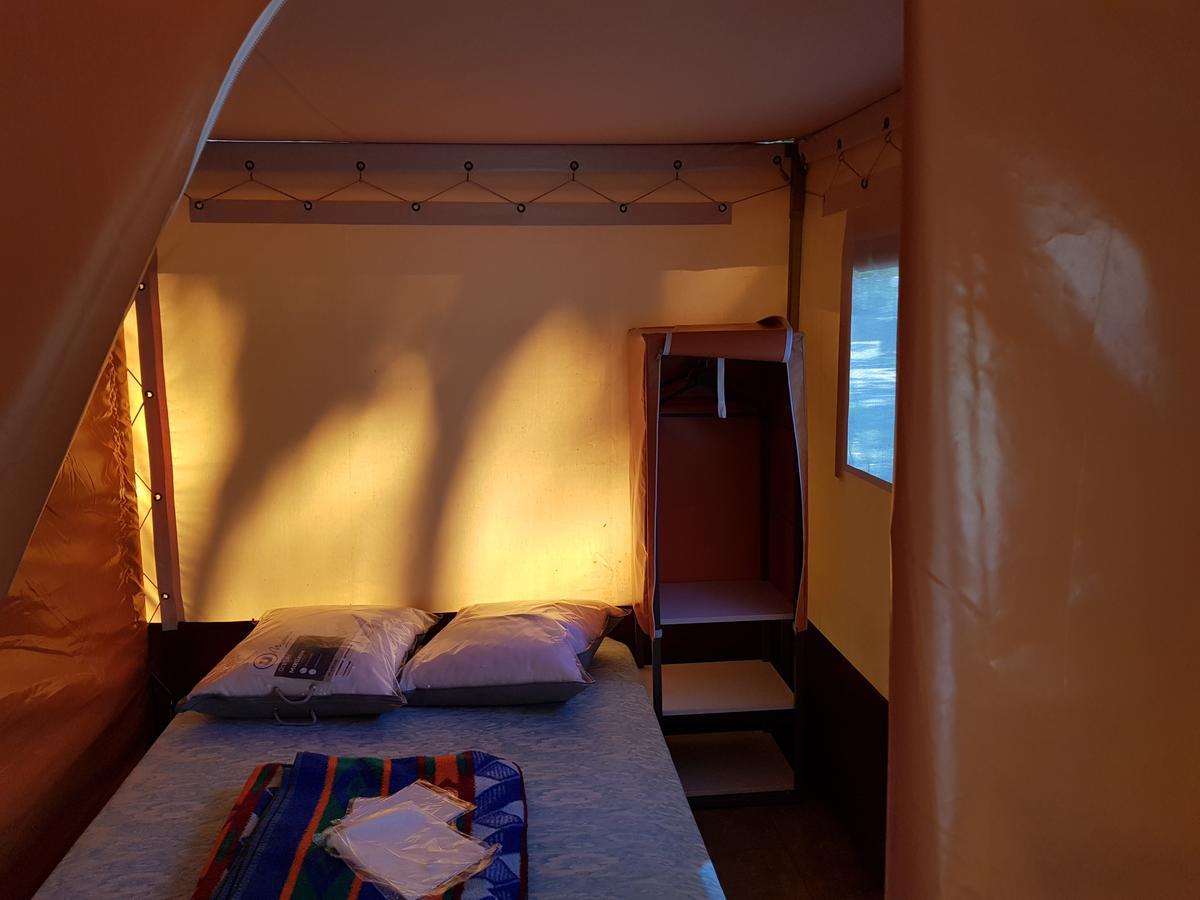 Camping De Graniers Monoblet Bagian luar foto